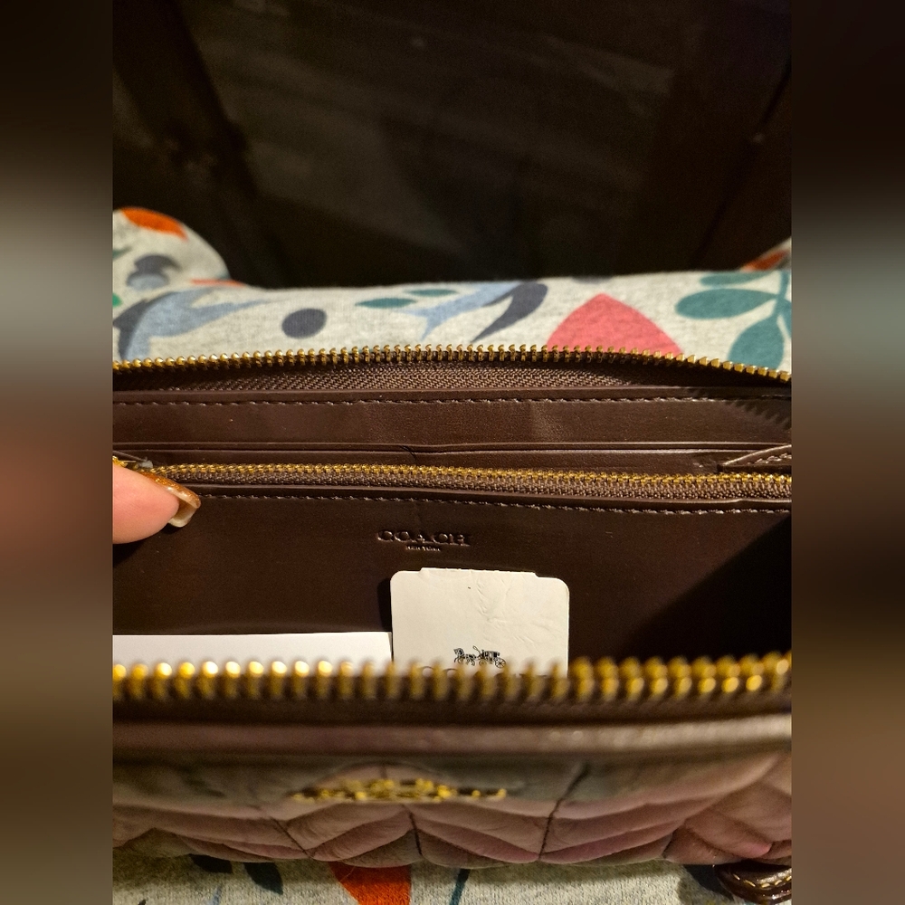 COACH 🎀 CONTINENTAL WALLET ♥️ OMBRE QUILTED ACCORDIAN ZIP ♥️ OXBLOOD MULTI🔥NWT - Picture 10 of 16